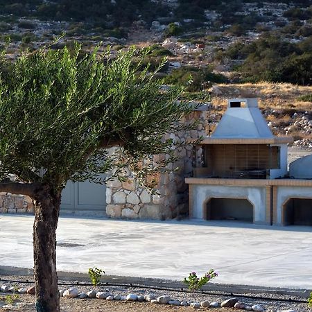 Aros Luxury Villas Lakki  Bagian luar foto